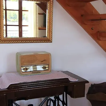 Sonia's In Fiscardo Waterfront * فيسكاردو